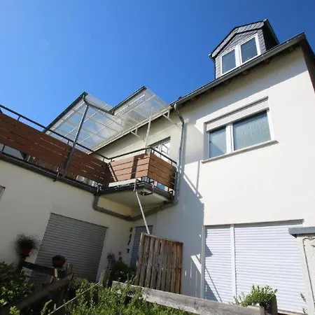 Rooftop Studio Stairway To Heaven Apartment *