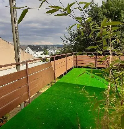Rooftop Studio Stairway To Heaven Apartment *